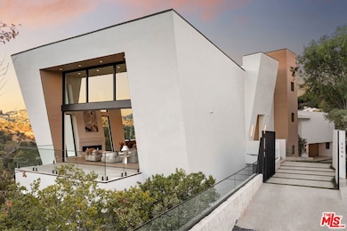 3596 Woodhill Canyon Rd, Studio City, CA 91604 - photo 6