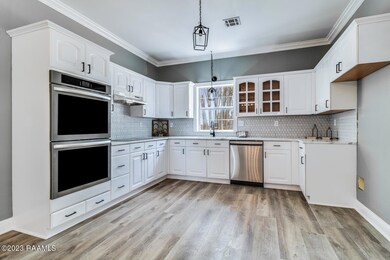 111 Henning Road-4
