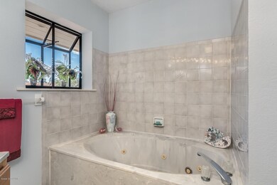 43_32Marina8852_mls