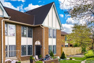 5341_Valley_Lane_East_003--2