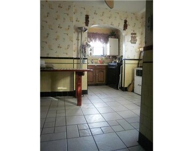 180 New York Ave, Providence, RI 02905 - photo 5