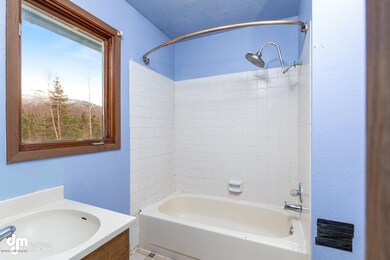 7. Master Bath 20180421-DW-2583-FULL