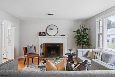 17 Elmwood Ave, Waltham, MA 02453 - photo 2