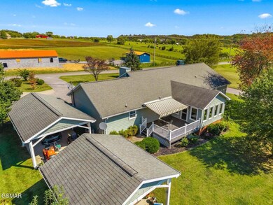 727 Burchfield Rd, Dandridge, TN 37725 - photo 4