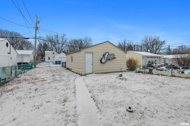 1922 3rd St, Moline, IL 61265 - photo 3