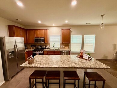 142 E Spindle Tree Cir, Spring, TX 77382 - photo 3