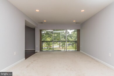 18607 Walkers Choice Rd unit 3, Montgomery Village, MD 20886 - photo 4