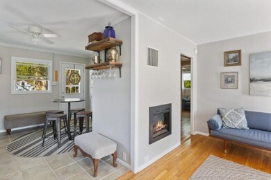 06_127NBerrien_1_LivingRoom_LowRes