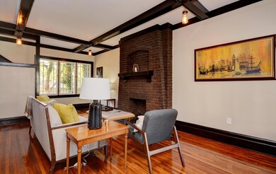 Living Room (4)