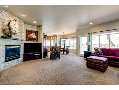 Living Room/Dining Room