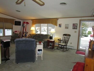 7 Hemlock St unit 7, Rockland, MA 02370 - photo 2