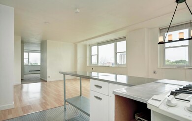 Kitchen- Living Space (2)