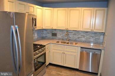 6011 Emerson St unit 701, Bladensburg, MD 20710 - photo 4