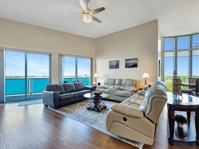 ROOM FOR LARGE FURNITURE