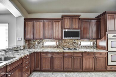 KITCHEN 3