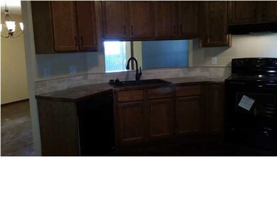 New Counter-tops, New appliances, New Laminate Flo