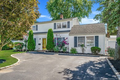 56 Cliff Ln, Levittown, NY 11756 - photo 2