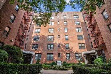 4 Windsor Terrace unit 1E, White Plains, NY 10601 - photo 2