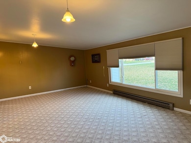 719 2nd St NE, Clarion, IA 50525 - photo 7