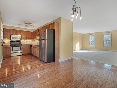 654 Knightsbridge Dr, Hagerstown, MD 21740 - photo 7