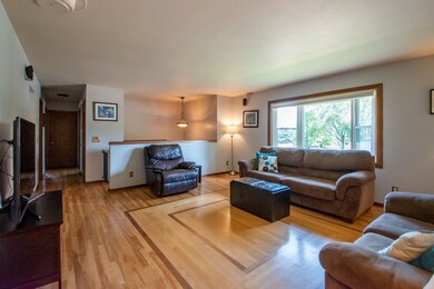 695 Cledel St, Oregon, WI 53575 - photo 4