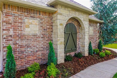 19820 Oakshire Dr, Edmond, OK 73012 - photo 4
