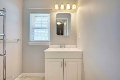 43 Horseshoe Ct unit 42, Tinton Falls, NJ 07753 - photo 7