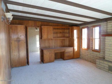 FAmily Room Additional view