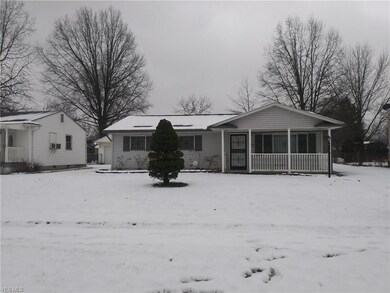 1916 E 40th St, Lorain, OH 44055 - photo 2