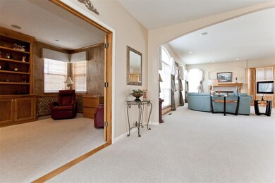 303 Stoney Point Rd SW, Cedar Rapids, IA 52404 - photo 6