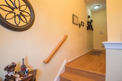 5264 Green Lawn Dr, Macungie, PA 18062 - photo 2