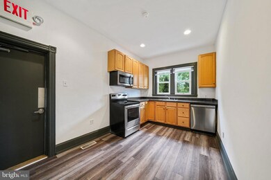 119 S Broad St unit 2, Kennett Square, PA 19348 - photo 3