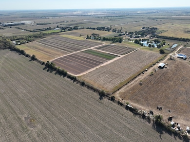 14134 Penick Rd, Waller, TX 77484 - photo 2