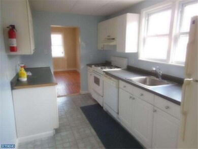 704 Iszard Rd, Woodbury, NJ 08096 - photo 4