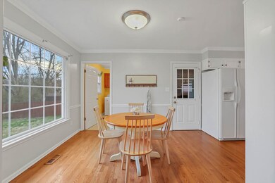 2003 Windsor Dr, Columbia, TN 38401 - photo 2