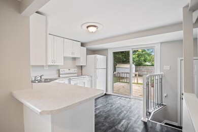 2202 Lay St, Des Moines, IA 50317 - photo 7