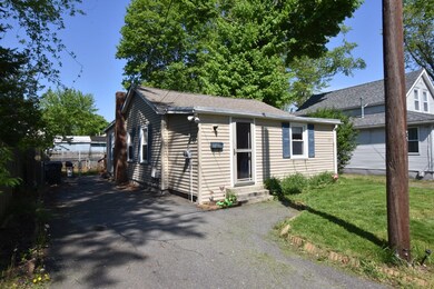 61 Logan St, Warwick, RI 02889 - photo 2