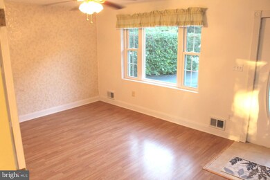 8934 Satyr Hill Rd, Parkville, MD 21234 - photo 7