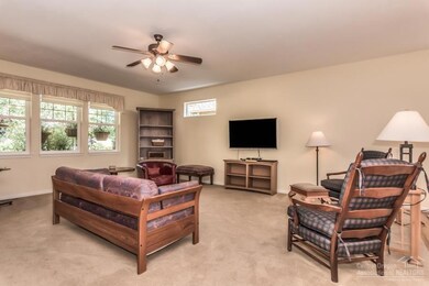 843 NW 17th St, Redmond, OR 97756 - photo 7