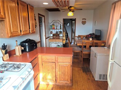 3102 Hazelhurst Ave, Pittsburgh, PA 15227 - photo 4