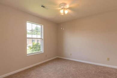 8035 Chambord Way Powell TN-small-005-Be