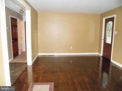 418 N Hanover St, Hershey, PA 17033 - photo 5