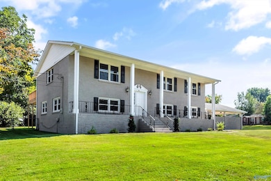 7800 Chadwell Rd SW unit n/a, Huntsville, AL 35802 - photo 2