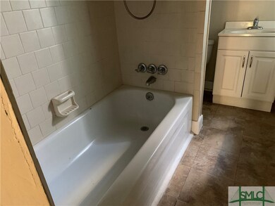 413 E Huntingdon St unit B, Savannah, GA 31401 - photo 5