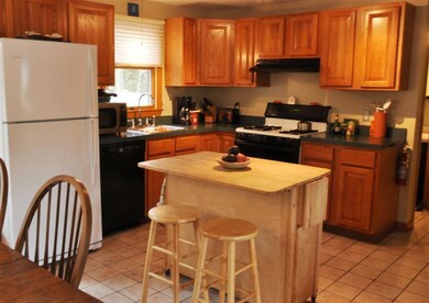 33 Conwell St unit 1, Provincetown, MA 02657 - photo 2