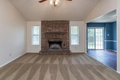 1504 Willow Wood Dr, Azle, TX 76020 - photo 5