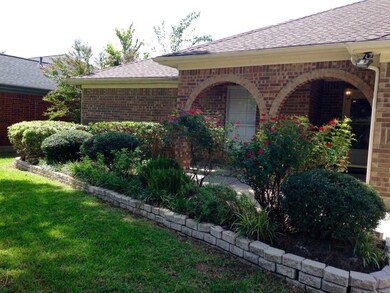 7715 Hayward Ct, Houston, TX 77095 - photo 2