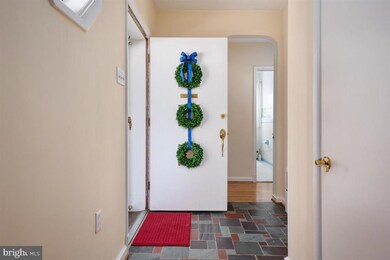 2207 Pleasant Dr, Catonsville, MD 21228 - photo 5