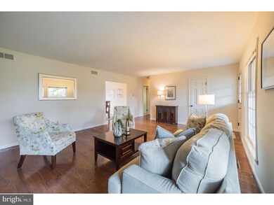 603 Bowers Ln, Wallingford, PA 19086 - photo 3