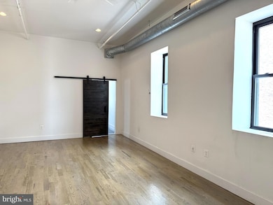 2620 Martha St unit 301, Philadelphia, PA 19125 - photo 7